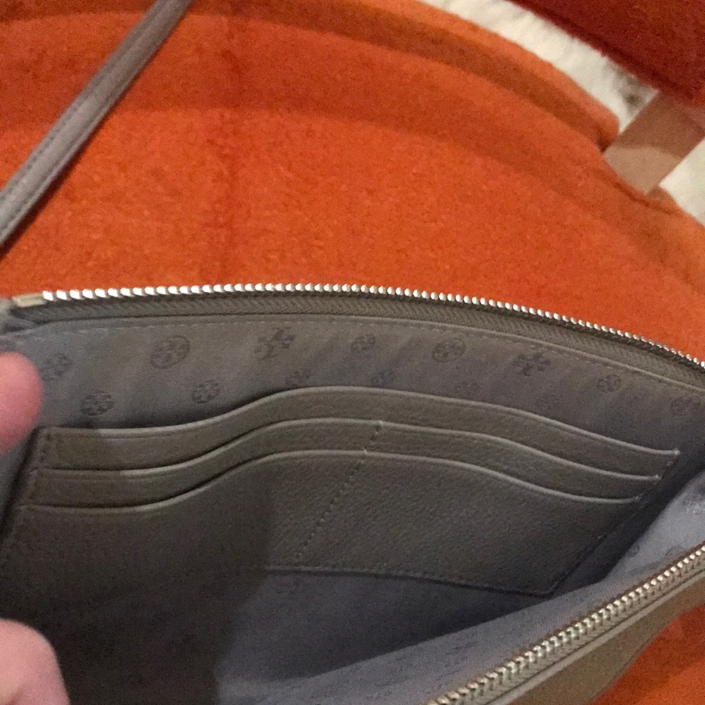 NWOT Tory Burch Crossbody Convertible Clutch - Picture 5 of 8
